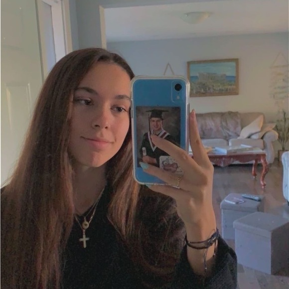 Meet your Posher, Kris - Picture 1 of 1